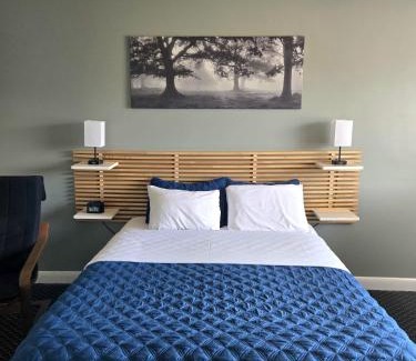 Kingston Hotel | Lord Nelson Motel