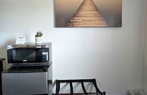 Kingston Hotel | Lord Nelson Motel