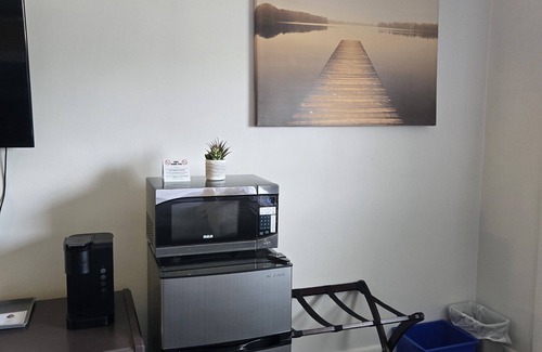 Kingston Hotel | Lord Nelson Motel