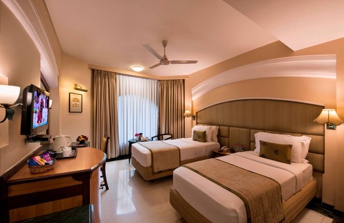 Sayajiganj Hotel | Lords Inn Vadodara
