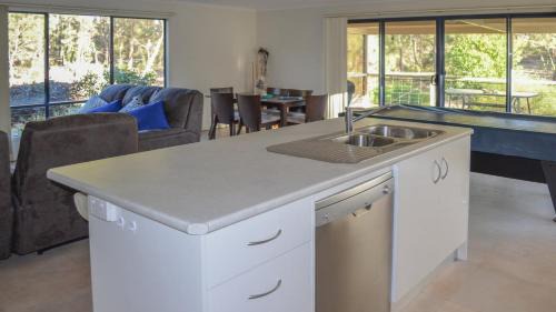 Lake Wangary House | Lords Retreat