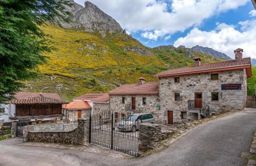 Caunedo House | Lorences D
