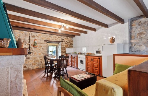 Caunedo Apartment | Lorences Rural Apartments for 2 people