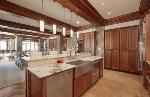 Mountain Village House | Lorian 4 Luxurious Ski-In Ski-Out Resort Condo - 4Bd, 3.5 Ba - Sleeps 12