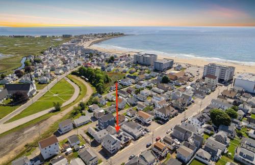 Hampton House | Lorraine's Landing 2 Min to Beach Pet-Friendly
