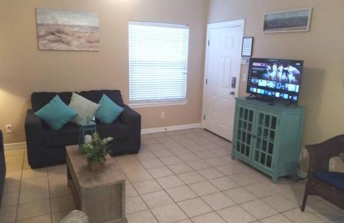 South Padre Island Apartment | Los Cabos II #1 Mid-island 2-3 minute walk beach access