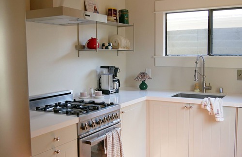 Los Feliz House | Los Feliz Bungalow - walking distance to Silver Lake