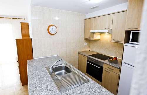 La Pineda Apartment | LOS JUNCOS 2