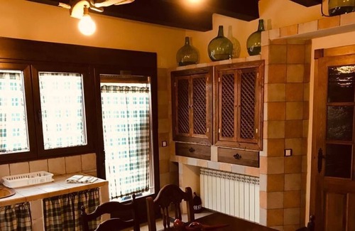 Ituero y Lama House | Los Olivos Tourist House