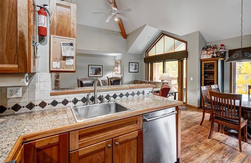 Four O'Clock Condo | Los Pinos by Breckenridge Resort Managers