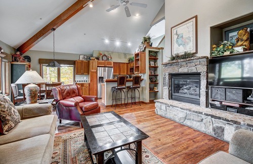 Four O'Clock Condo | Los Pinos by Breckenridge Resort Managers