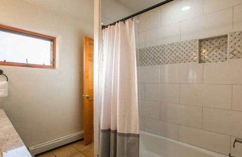 Alamedan Valley House | Los Ranchos Elegant Adobe