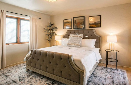 Alamedan Valley House | Los Ranchos Adobe Home
