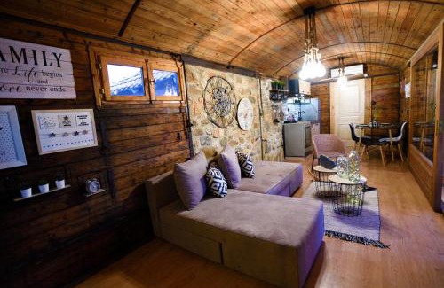Vatopedi House | Los vagones