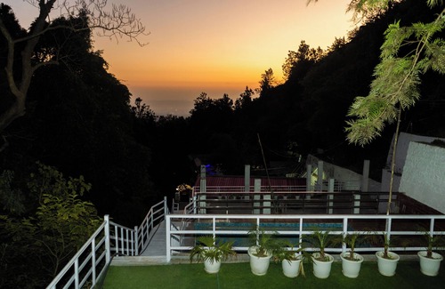 Mussoorie Cabin | Lose yourself in Nature