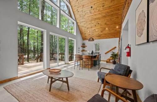 Conroe Ski Chalet | LostForest Cabins