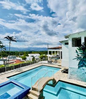 Cartago Hotel | Loto Del Viento