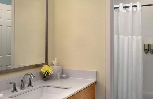 Parsippany House | Lots of Leisurely Activities! Majestic Unit with Free Parking! Pets Allowed!