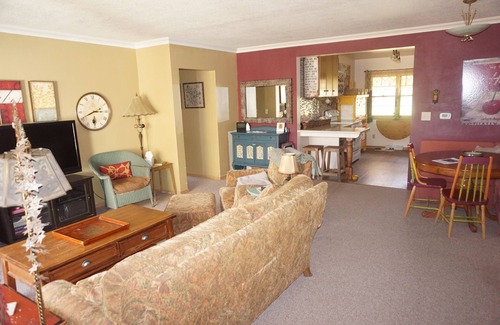 West Des Moines House | Lots of Room in this Private 1 Bedroom Suite in a Beautiful Brick Ranch Home