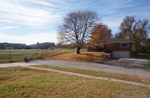 West Des Moines House | Lots of Room in this Private 1 Bedroom Suite in a Beautiful Brick Ranch Home