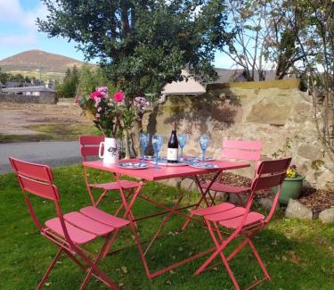 Rhynie House | Lottie’s Cottage, Rhynie, Aberdeenshire