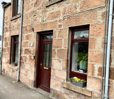 Rhynie House | Lottie’s Cottage, Rhynie, Aberdeenshire