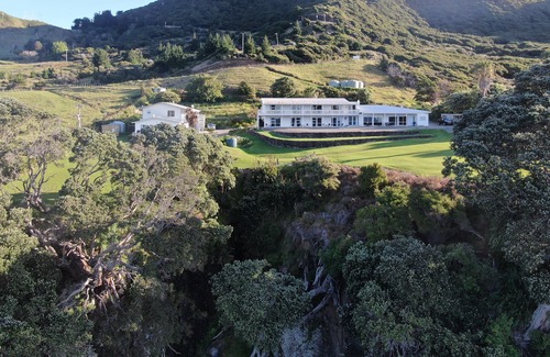 Potaka Hotel | Lottin Point Motel