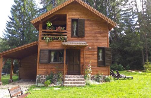 Joseni House | Lotus chalet