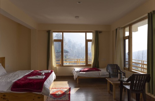 Burwa Bed & Breakfast | Lotus House Mountain View private room with Front Balcony with river View