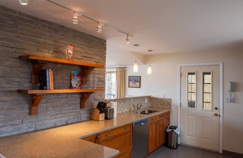 Cressy Cottage | Lotus Lakehouse on Prinyers Cove