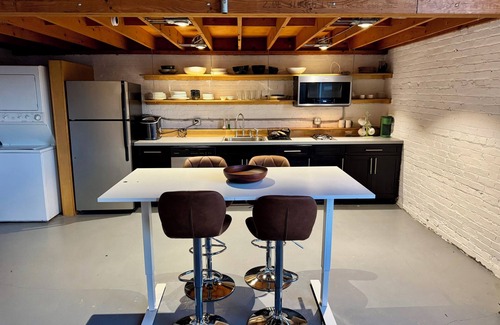Downtown Toledo Apartment | Lotus Loft Downtown Toledo