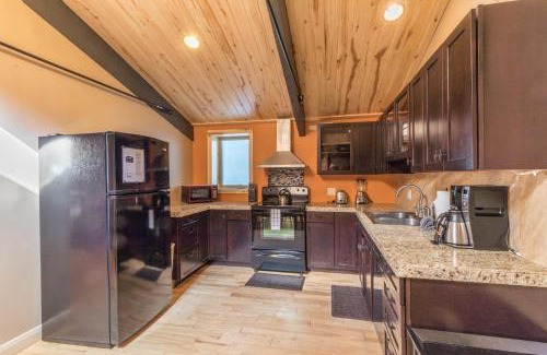Ouray House | Lotus Mountain Suites The Gallery
