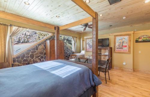 Ouray House | Lotus Mountain Suites West Suite