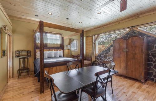 Ouray House | Lotus Mountain Suites West Suite