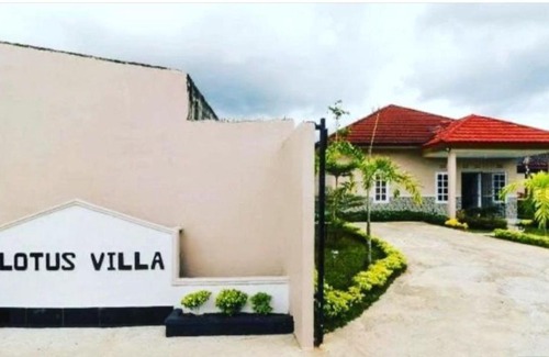Palembang Villa | Lotus Villa Palembang