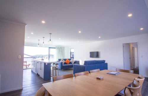 Lake Tekapo House | Loudon Lodge - Lake Tekapo