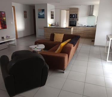 Pia House | loue 2 chambres individuellemet chez l hote
