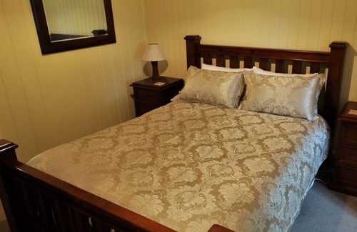 Eukey House | Loughmore House and Cottage