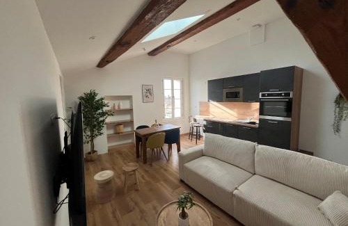Le Somail Apartment | Louis XIII, Le Somail.