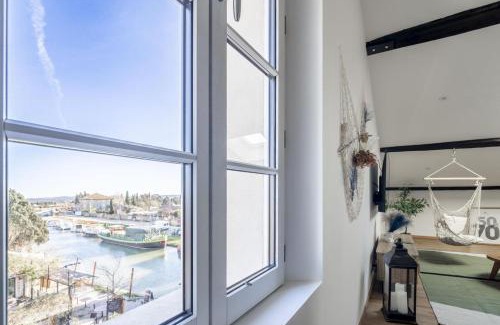 Le Somail Apartment | Louis XIV, Le Somail.