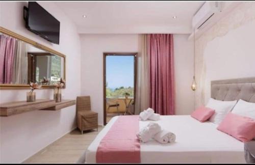 Skala Apartment | Loukia's Studios and Apartments