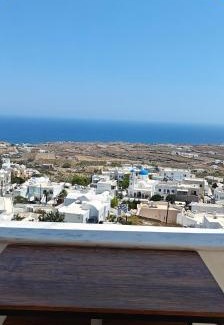 Vourvoulos Apartment | Loulaki villas santorini