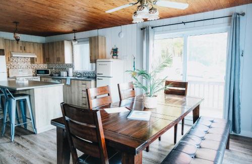 Frampton Ski Chalet | Louna-Nuage Shack- Chalet au Miller Zoo