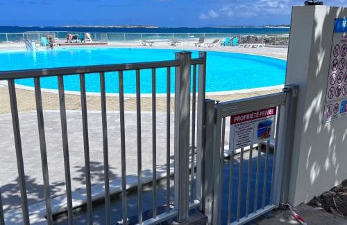 Cul de Sac Apartment | Lounge modern chill studio Orient Bay
