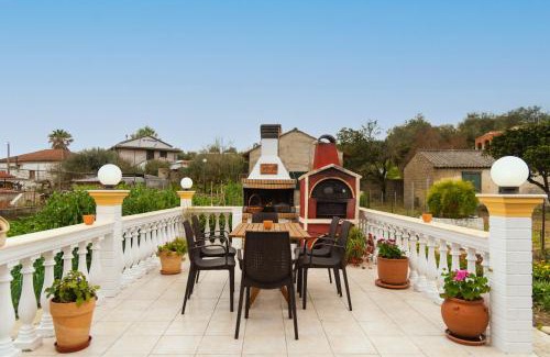 Petriti House | Loutra Holiday House