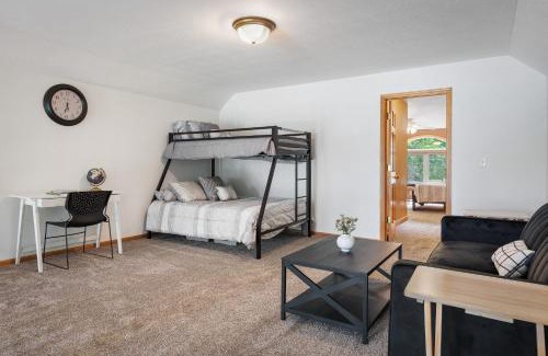 Brainerd House | Love Lake Manor