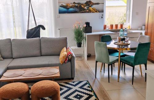 Lodz Apartment | Love Live Łódź z ogrodem, Parking, Grill