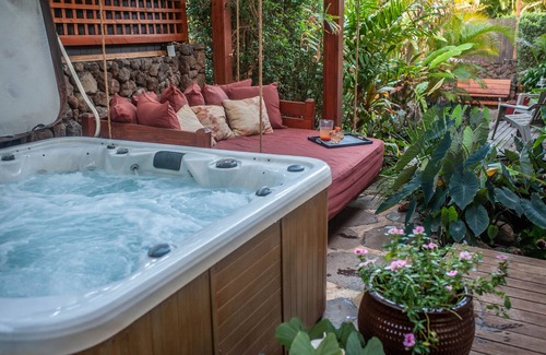 Bayview Condo | Love Nest - Luxury Studio in tropical gardens with koi ponds, waterfalls
