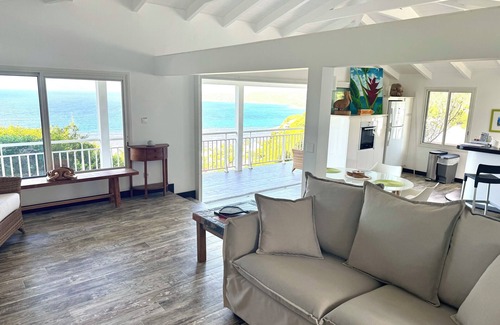 Public House | Love St Barth's nBreathtaking views in a lovely private house