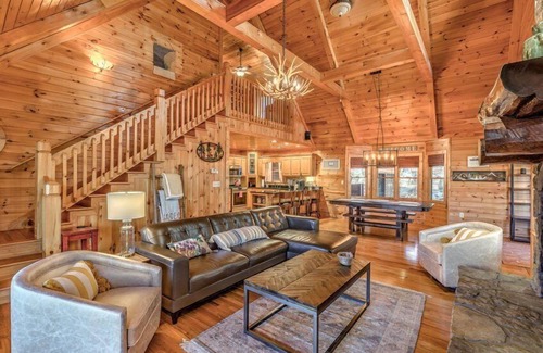 Morganton Cabin | Love You Deerly - Stream on property | Ping pong | Screened Porch | Firepit